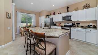 4 Bed in Windsor Palms Resort - Steps to Disney