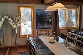Aspen 3 Bedroom Condo at the Base of Aspen Mountain, Next to Lift 1A