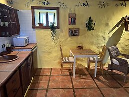 Oasis Hill Botanical Garden