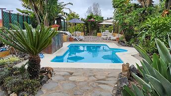 Oasis Hill Botanical Garden