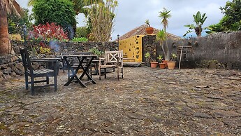 Oasis Hill Botanical Garden