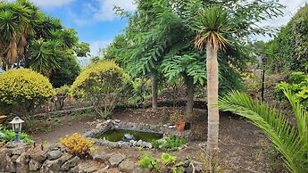 Oasis Hill Botanical Garden