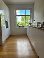 AMAZING CENTRAL 3 bed REFURB sleeps 5