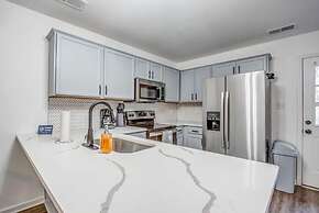 Mins to Dtwn High Point Duet