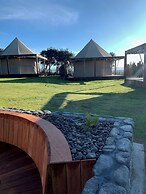 Te Whaanga Retreat & Spa Lodge & Canvastown Luxury Glamping Tents