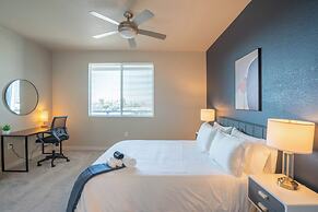 KLVG - V on Broadway