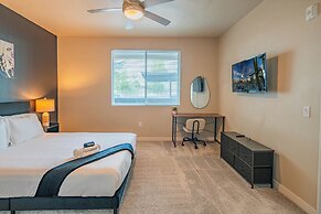 KLVG - V on Broadway