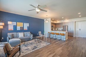 KLVG - V on Broadway