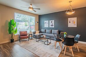 KLVG - V on Broadway