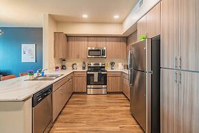 KLVG - V on Broadway