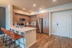 KLVG - V on Broadway