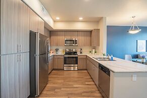 KLVG - V on Broadway