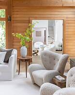 Luxurious 8 Bedroom Retreat With Pool East Hampton