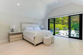 Luxury Villa 7br 7baths With a Private Pool Hamptons