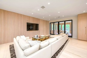Luxury Villa 7br 7baths With a Private Pool Hamptons