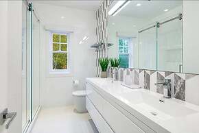 Luxury Villa 7br 7baths With a Private Pool Hamptons