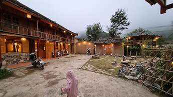Long Co Tran Homestay