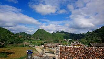 Long Co Tran Homestay