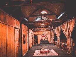 Long Co Tran Homestay