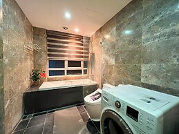 NINE HOUSING 535 Kim Ma