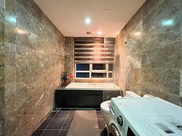 NINE HOUSING 535 Kim Ma