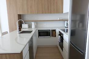 Luxury Palm Beach 1 BDR in The Village