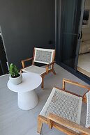 Luxury Palm Beach 1 BDR in The Village