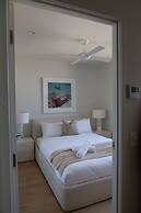 Luxury Palm Beach 1 BDR in The Village