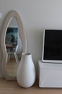 Luxury Palm Beach 1 BDR in The Village