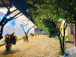 Alankuda Dolphin Village Hotel