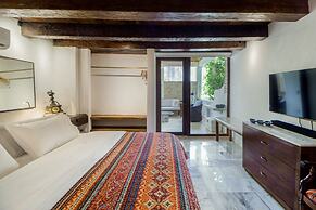 Goitia Apartment-rooftop Jacuzzi