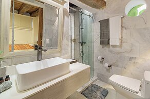 Goitia Apartment-rooftop Jacuzzi