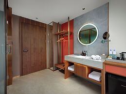 Model J Hotel Jakarta Soekarno Hatta Airport