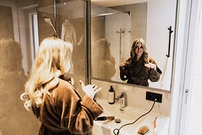 LH Suites - New Opening