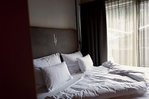 LH Suites - New Opening