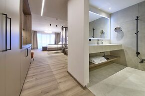 LH Suites - New Opening