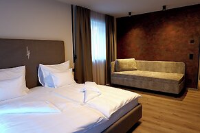 LH Suites - New Opening