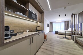 LH Suites - New Opening