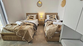 Mykonos4Islands Seaside Homes and Suites