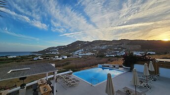 Mykonos4Islands Seaside Homes and Suites