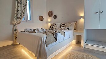 Mykonos4Islands Seaside Homes and Suites
