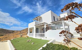 Mykonos4Islands Seaside Homes and Suites