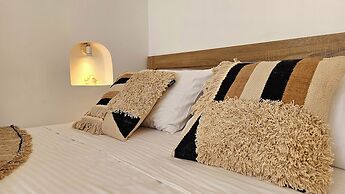 Mykonos4Islands Seaside Homes and Suites