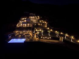 Mykonos4Islands Seaside Homes and Suites