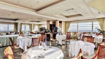 Hotel in Cecina just 100 mt from the sea