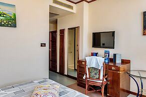 Hotel in Cecina just 100 mt from the sea