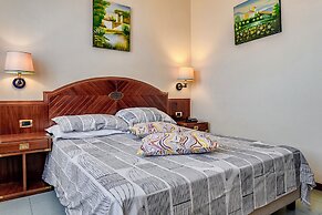 Hotel in Cecina just 100 mt from the sea