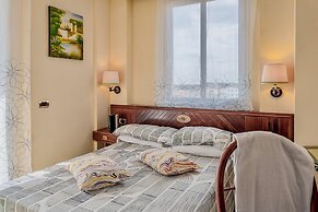 Hotel in Cecina just 100 mt from the sea