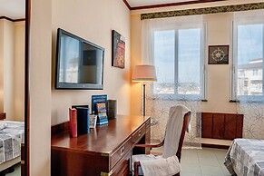 Hotel in Cecina just 100 mt from the sea