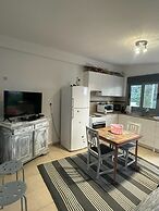 Simple Stay Vari s House